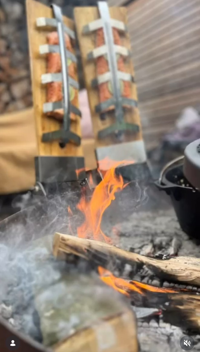 Live-BBQ Catering – Feuer, Food und Atmosphäre bei einem Event von Little Blue BBQ